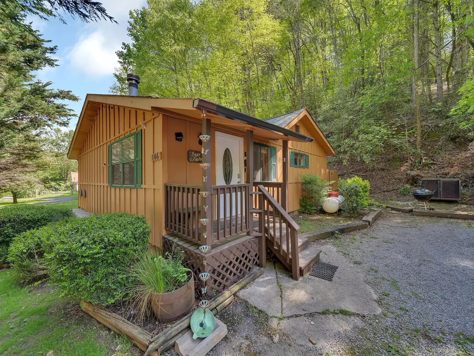 Property image, Exterior, of Bear Footin' #1106