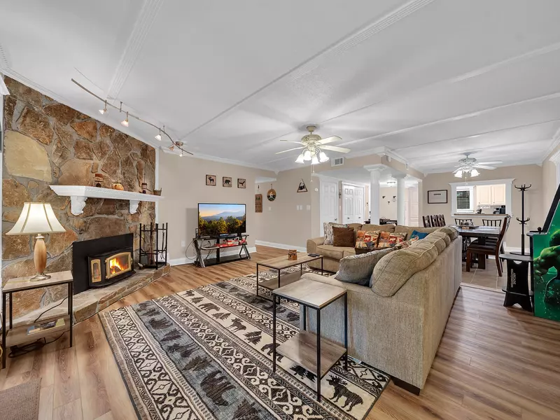 Property image, Exterior, of Bear Hug Hideaway #368