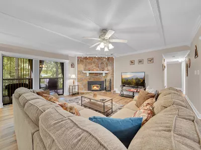 Property image, Exterior, of Bear Hug Hideaway #368