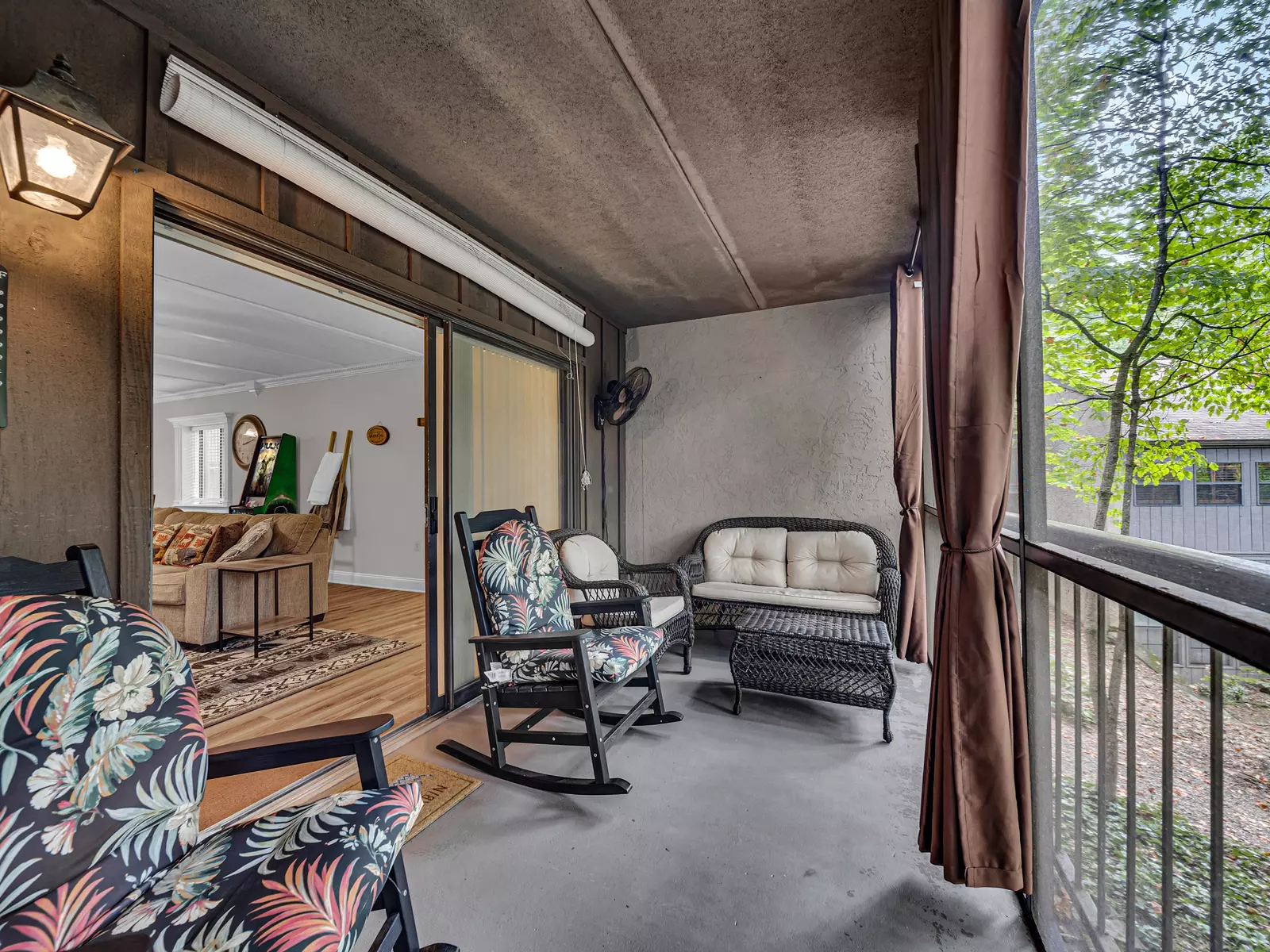 Property image, Exterior, of Bear Hug Hideaway #368