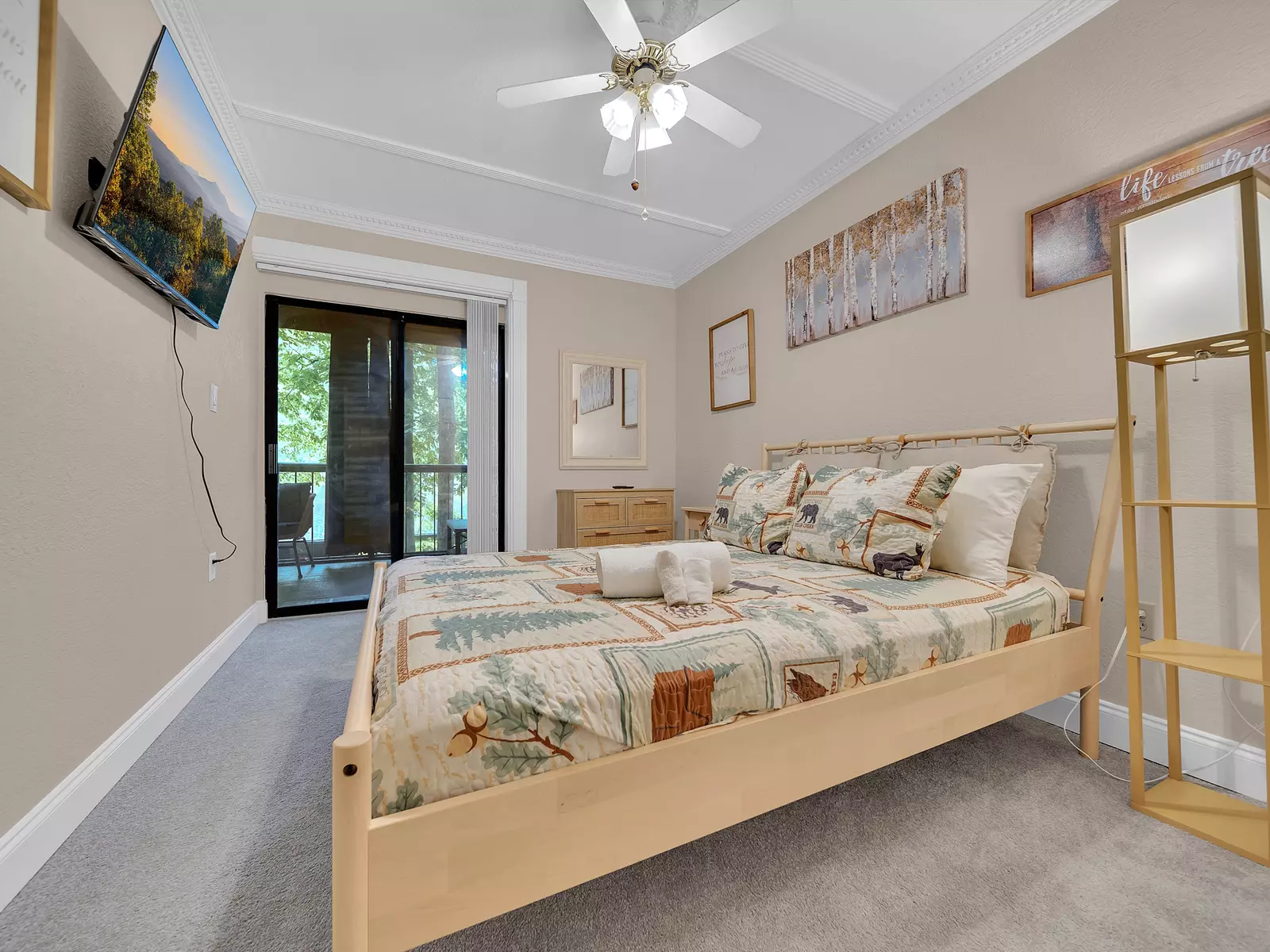 Property image, Exterior, of Bear Hug Hideaway #368