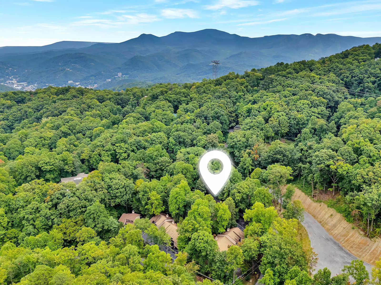 Property image, Exterior, of Bear Hug Hideaway #368