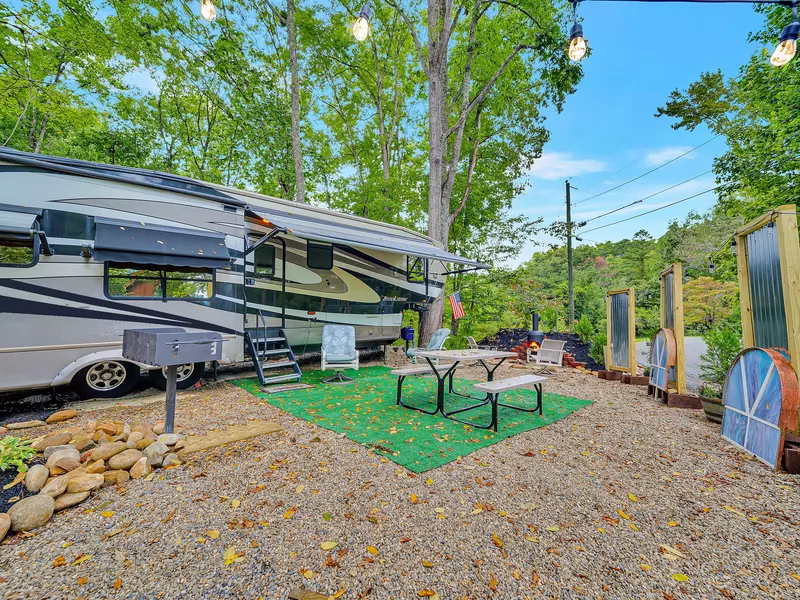 Property image, Exterior, of Glamping On Locust Ridge #1407