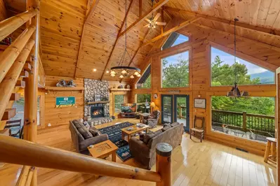 Property image, Exterior, of Three Little Bears Lodge #445