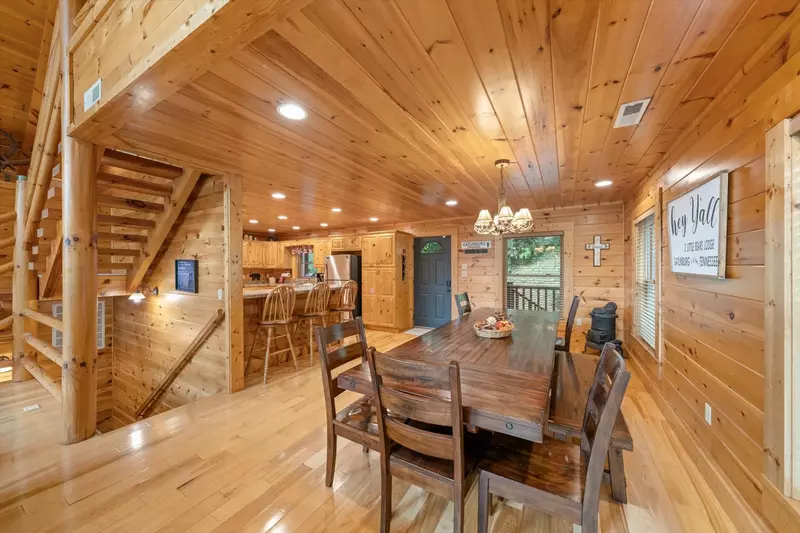 Property image, Exterior, of Three Little Bears Lodge #445