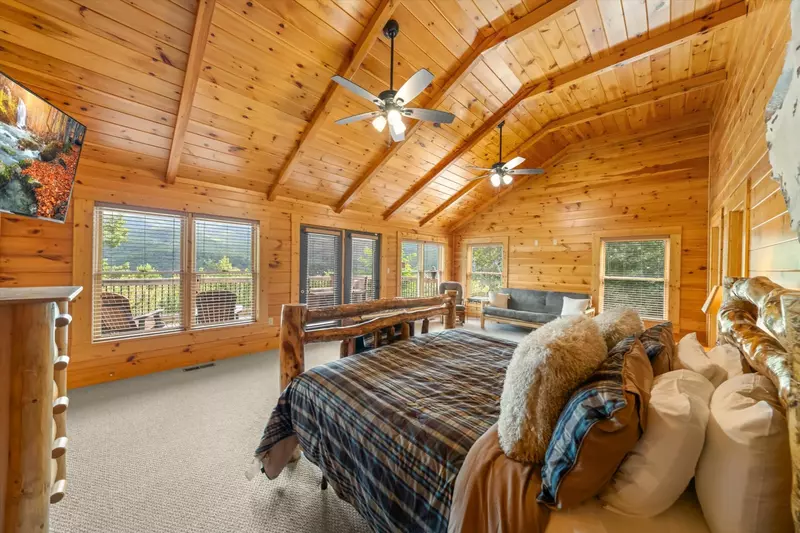 Property image, Exterior, of Three Little Bears Lodge #445