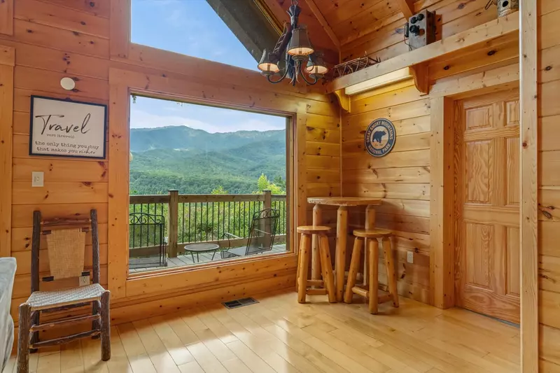 Property image, Exterior, of Three Little Bears Lodge #445