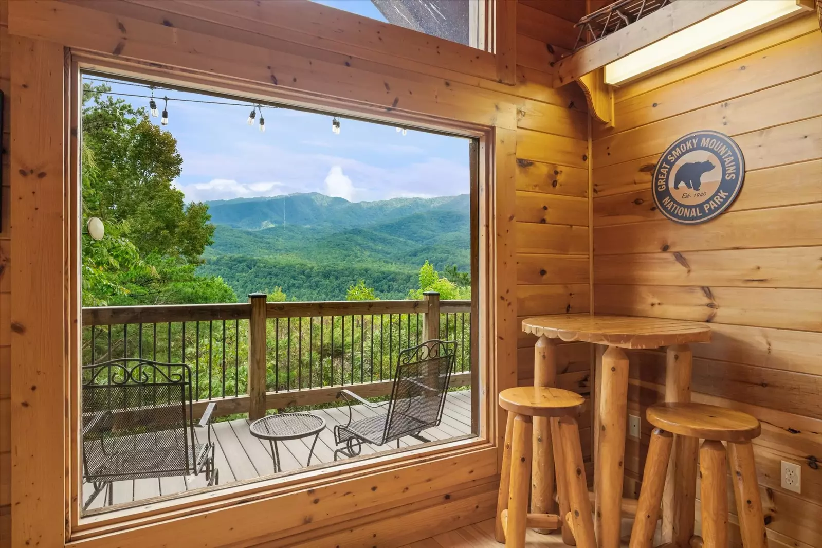 Property image, Exterior, of Three Little Bears Lodge #445