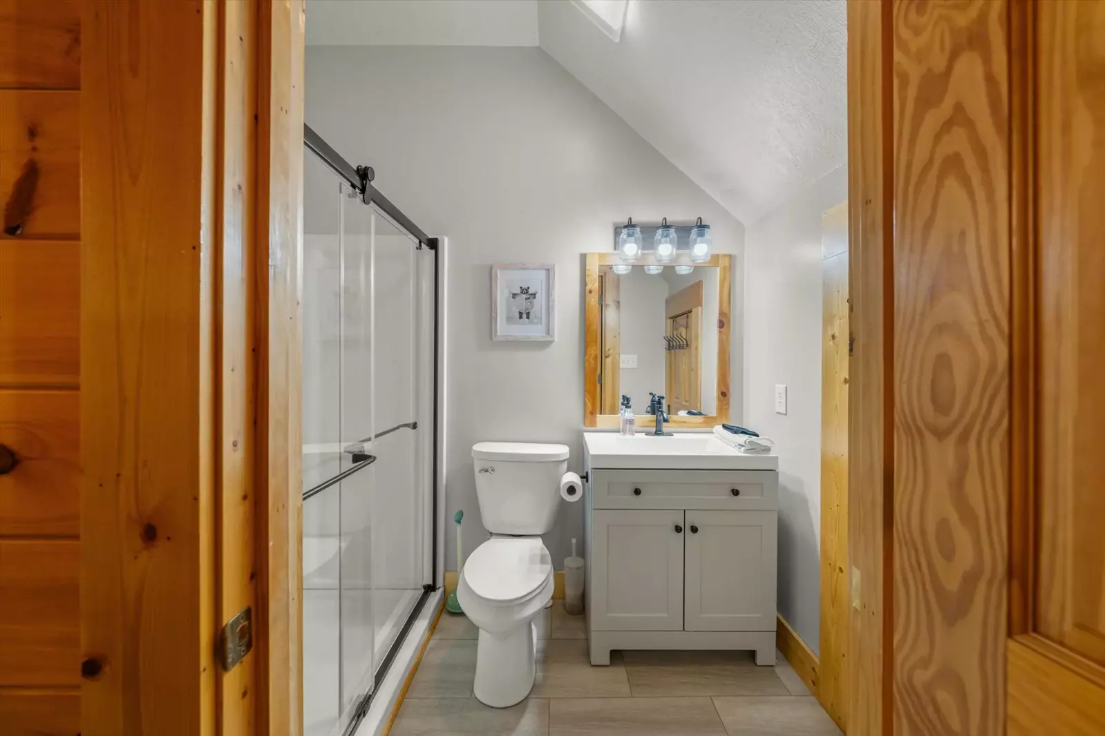 Property image, Exterior, of Three Little Bears Lodge #445