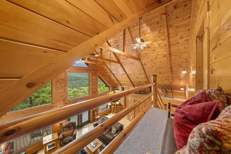 Property image, Exterior, of Three Little Bears Lodge #445