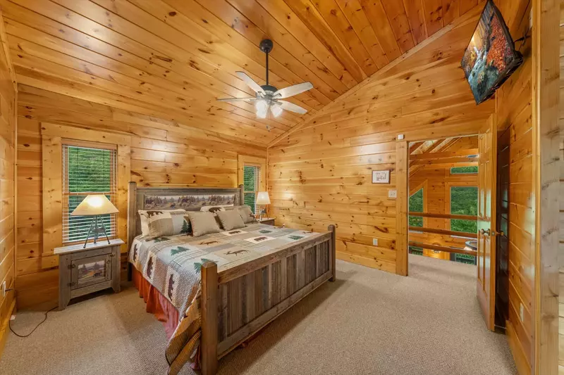 Property image, Exterior, of Three Little Bears Lodge #445