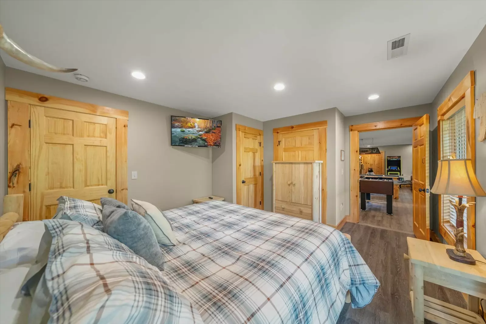 Property image, Exterior, of Three Little Bears Lodge #445