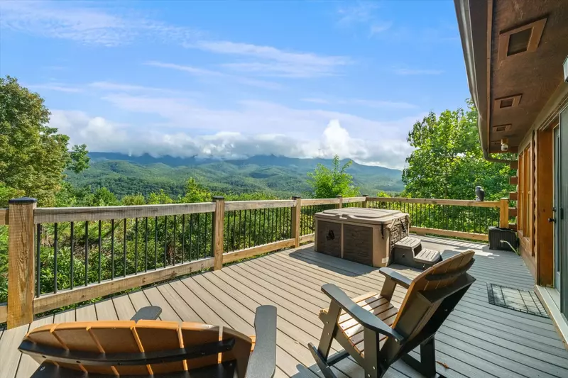 Property image, Exterior, of Three Little Bears Lodge #445