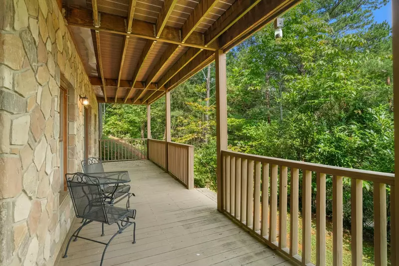 Property image, Exterior, of Three Little Bears Lodge #445