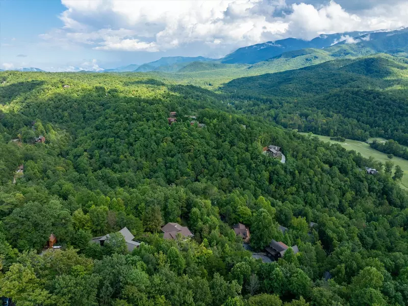 Property image, Exterior, of Three Little Bears Lodge #445