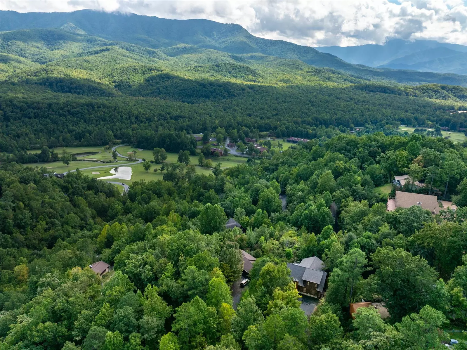 Property image, Exterior, of Three Little Bears Lodge #445