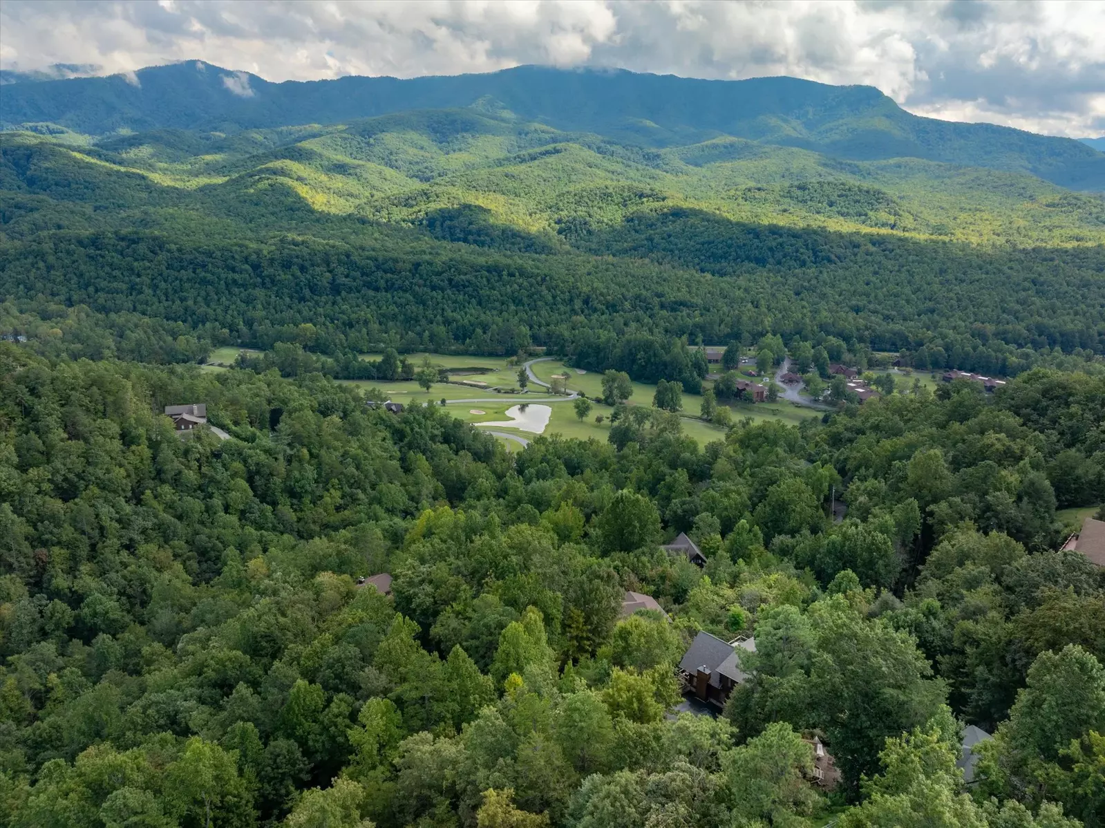 Property image, Exterior, of Three Little Bears Lodge #445