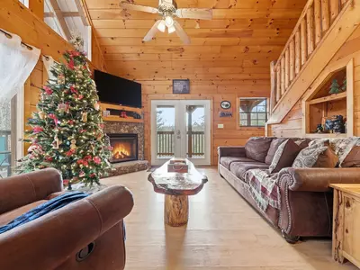 Property image, Exterior, of Wet Bear Paws #146