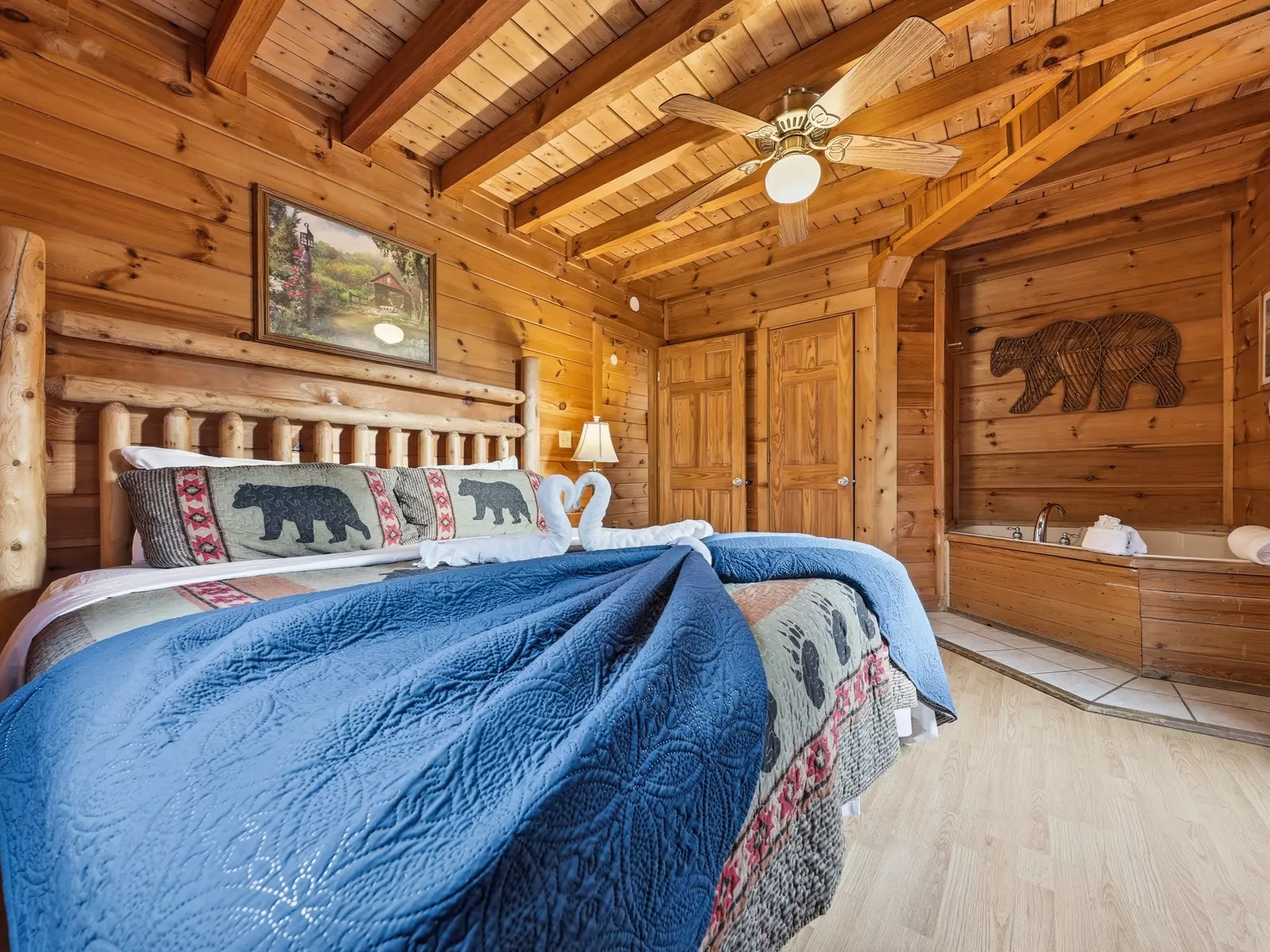 Property image, Exterior, of Wet Bear Paws #146