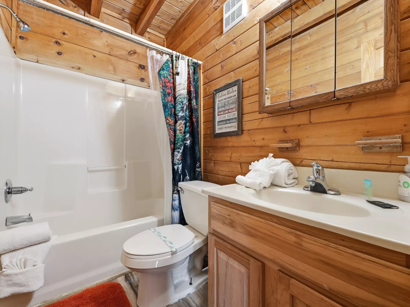 Property image, Exterior, of Wet Bear Paws #146