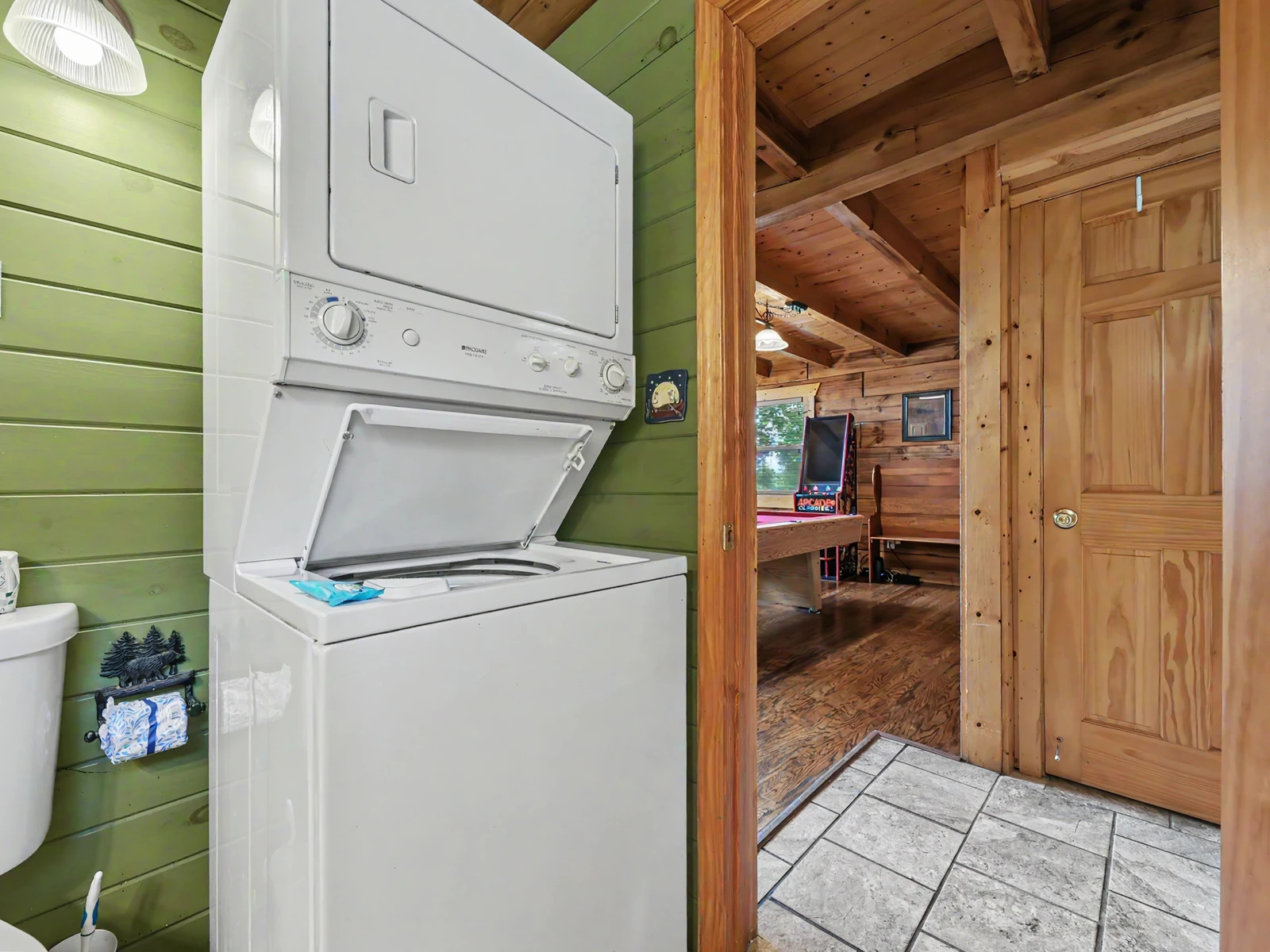 Property image, Exterior, of American Dream #142