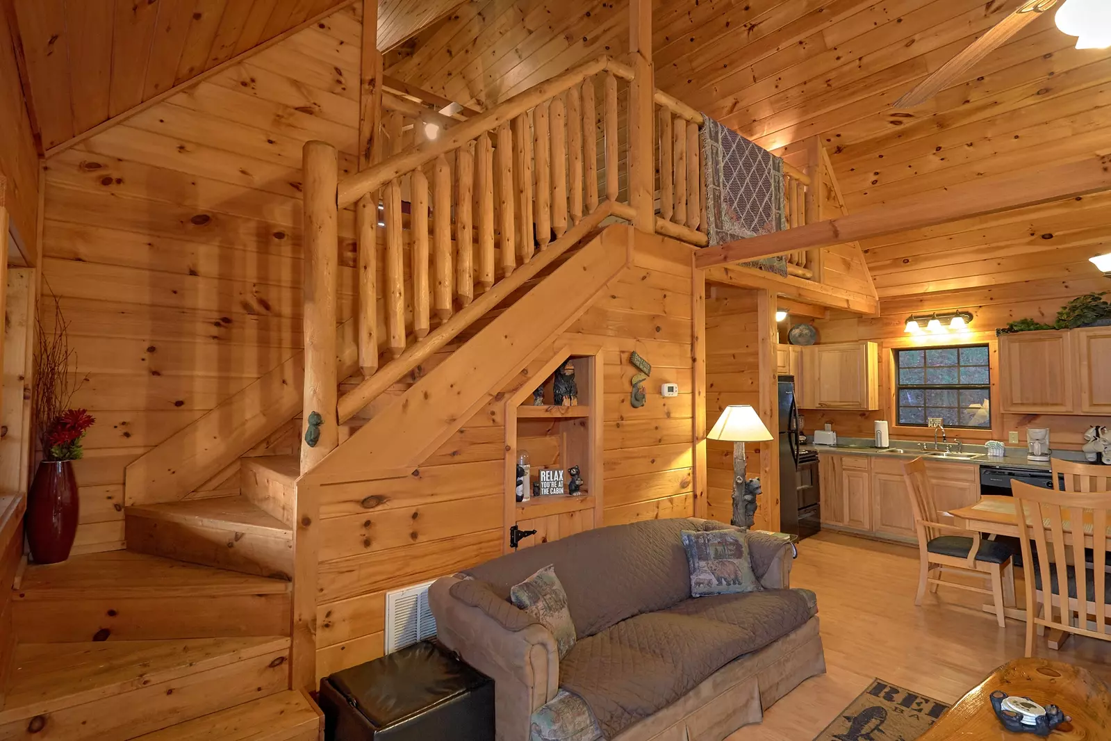 Property image, Interior, of Wet Bear Paws #146