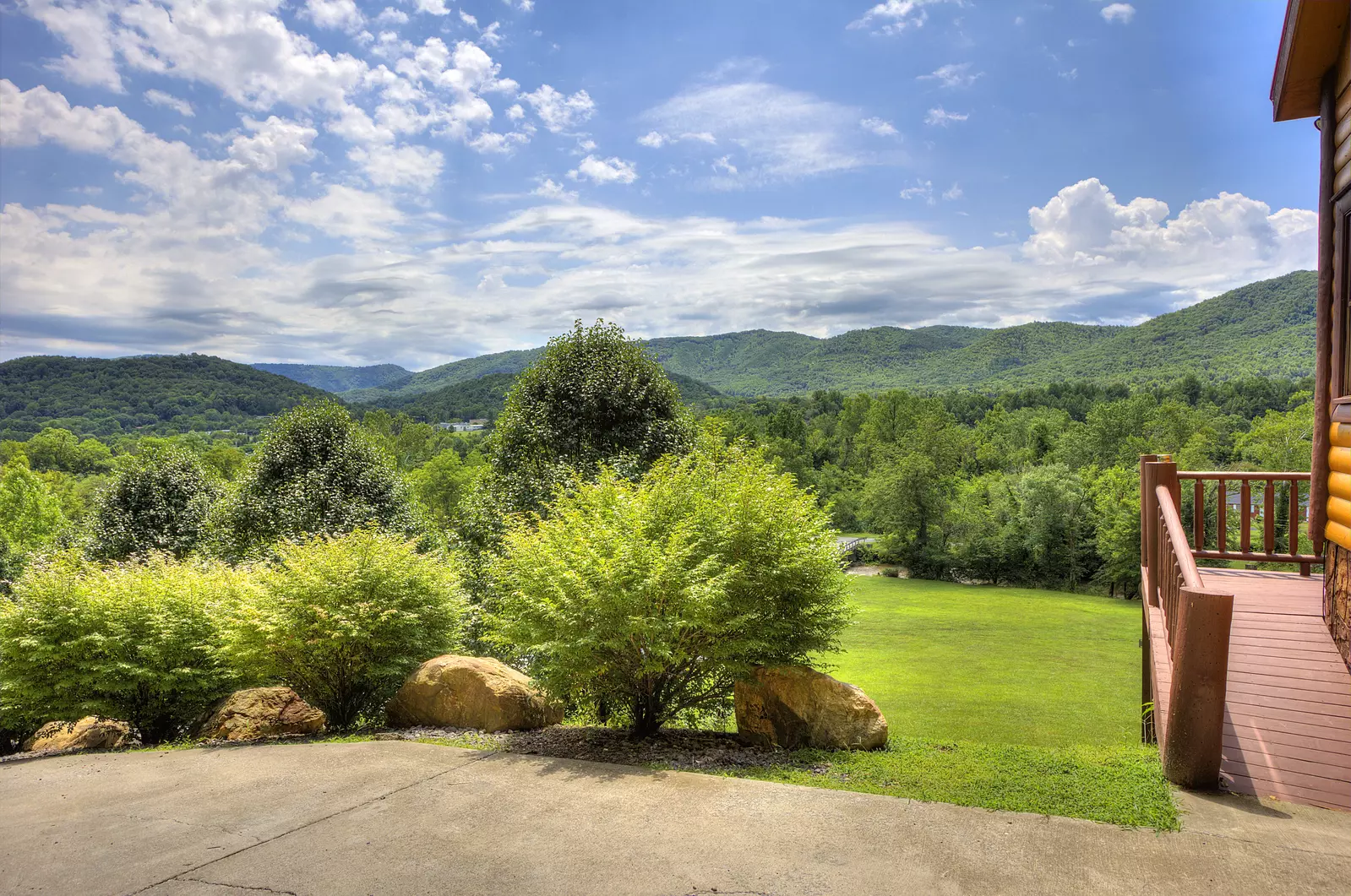 Property image, Exterior, of Mystical Creek Pool Lodge #600