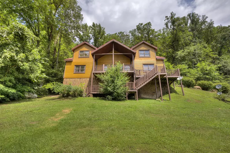 Property image, Exterior, of Mystical Creek Pool Lodge #600