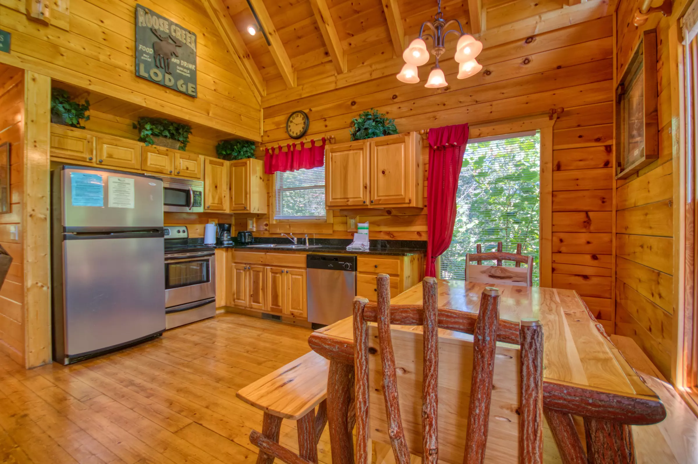 Sevierville Cabin Rental - A Mountain Paradise #295 - 2 bedroom