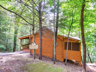 Property image, Exterior, of Cabin Fever #117