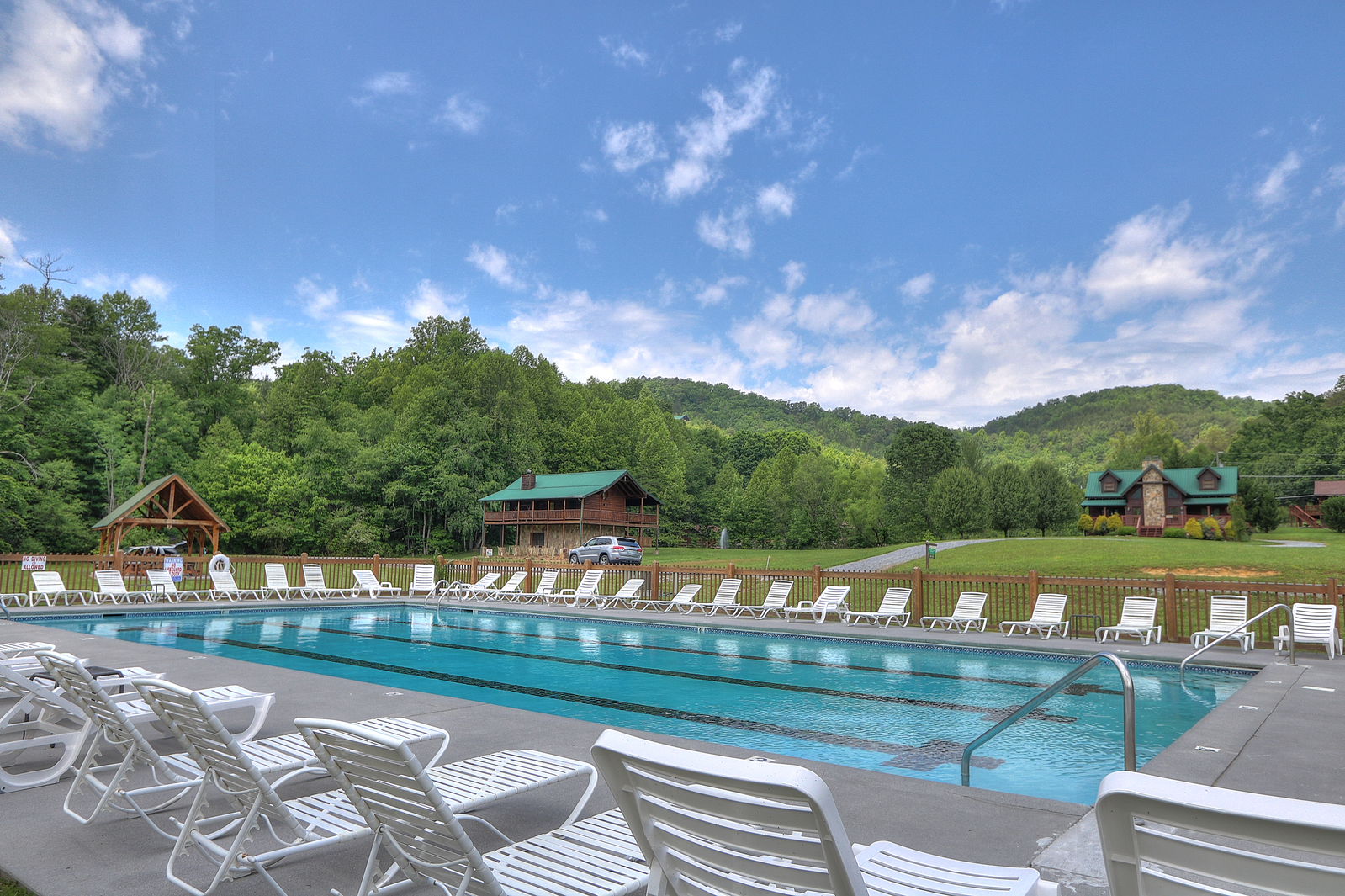 Property image, Exterior, of Majestic View Lodge #426