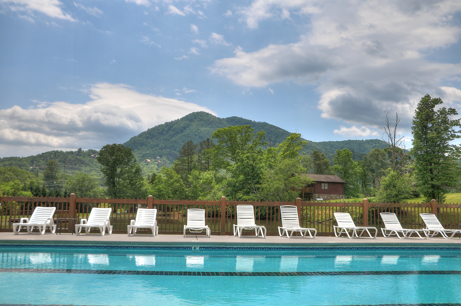 Property image, Exterior, of Majestic View Lodge #426