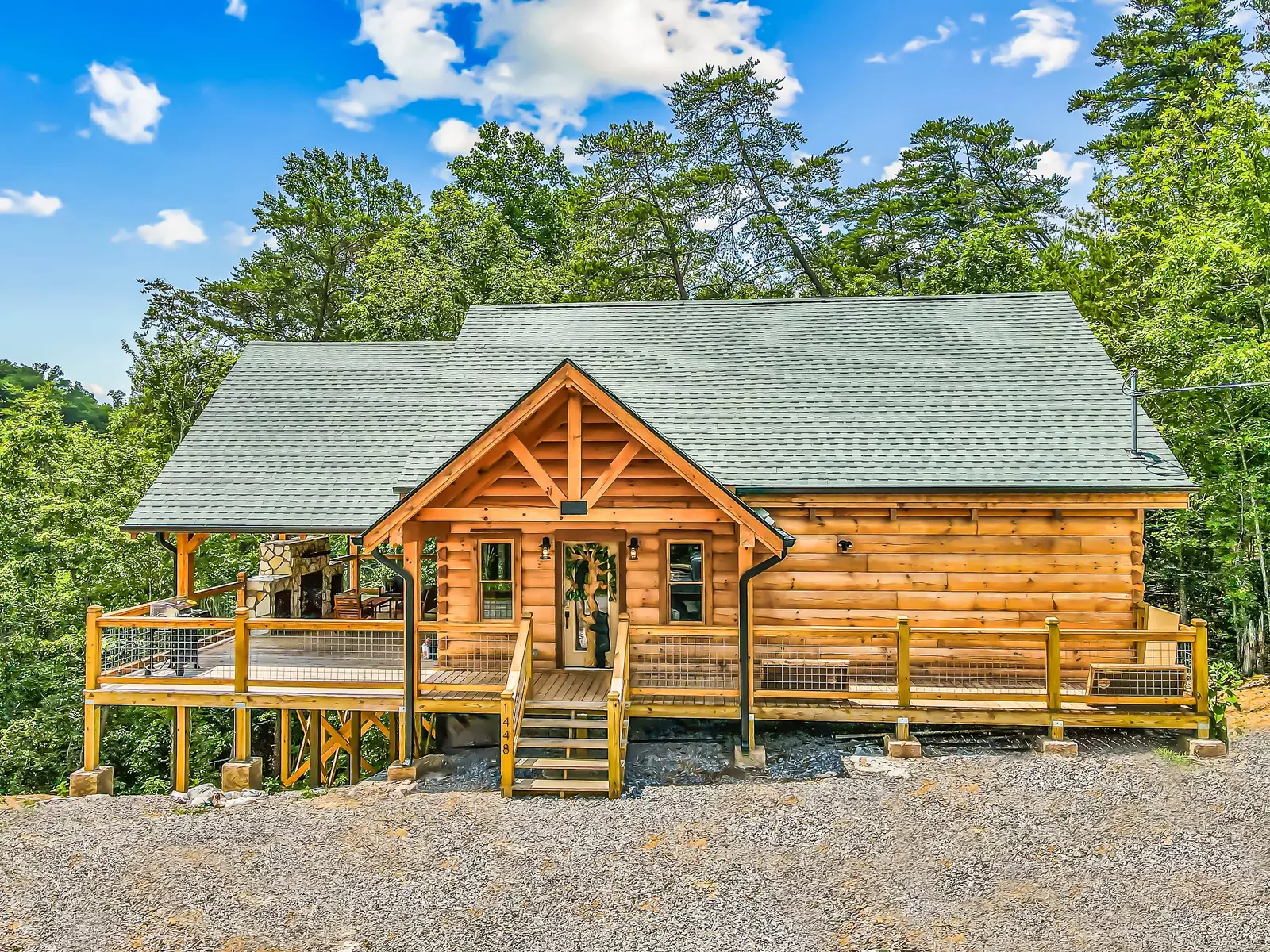 Property image, Exterior, of Red Cedar Lodge #396