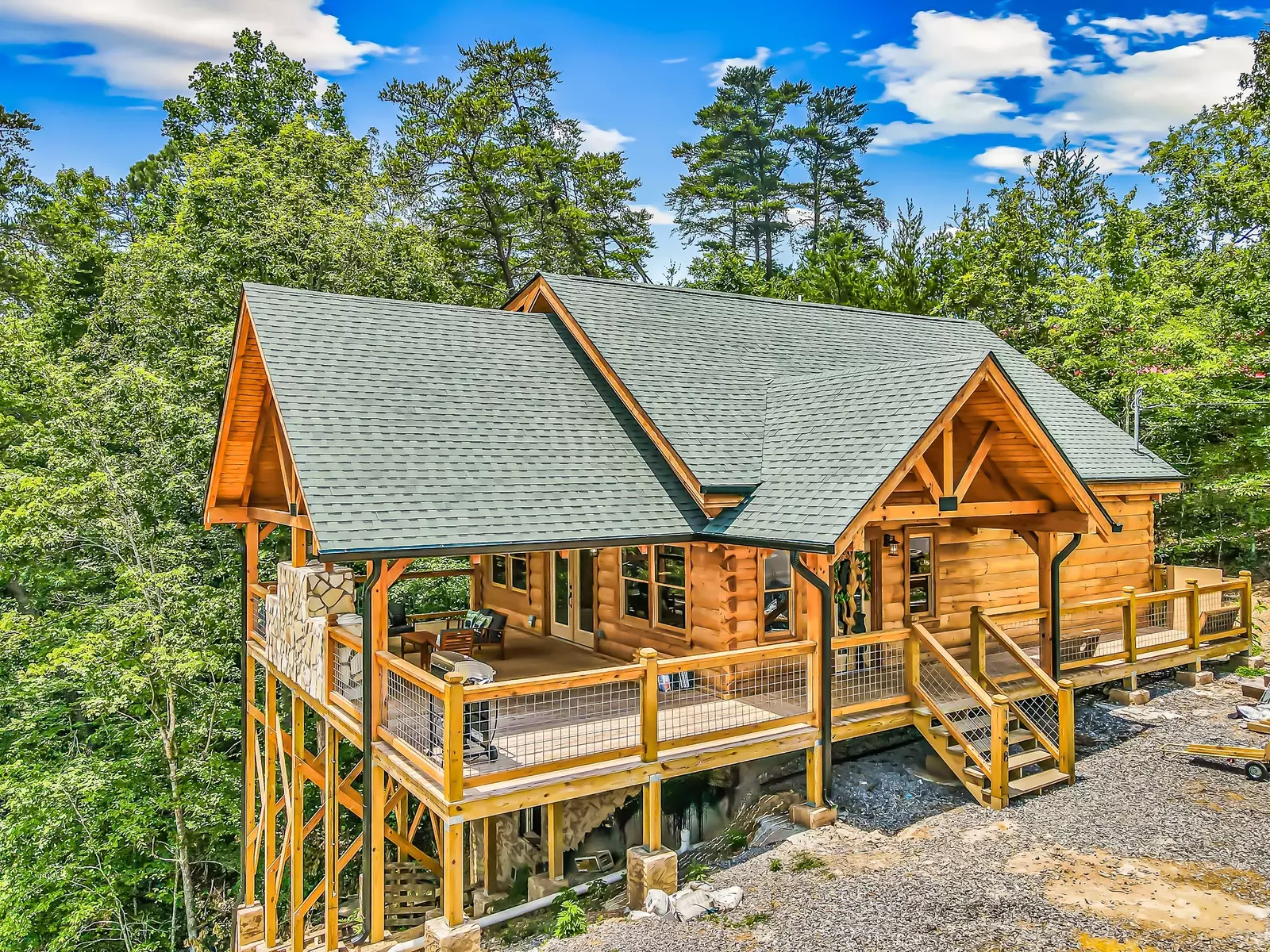 Property image, Exterior, of Red Cedar Lodge #396