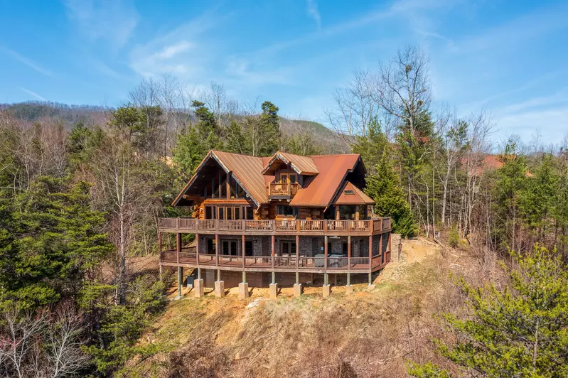 Property image, Exterior, of Cabin Fever Lodge  #750