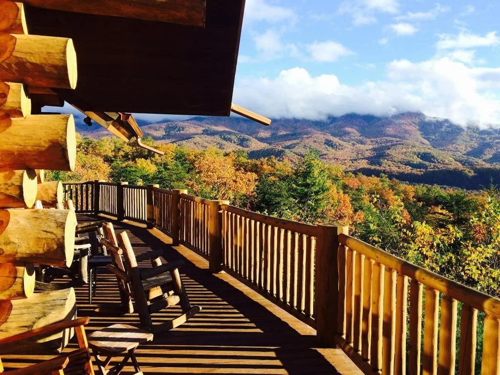 Property image, Exterior, of Cabin Fever Lodge  #750