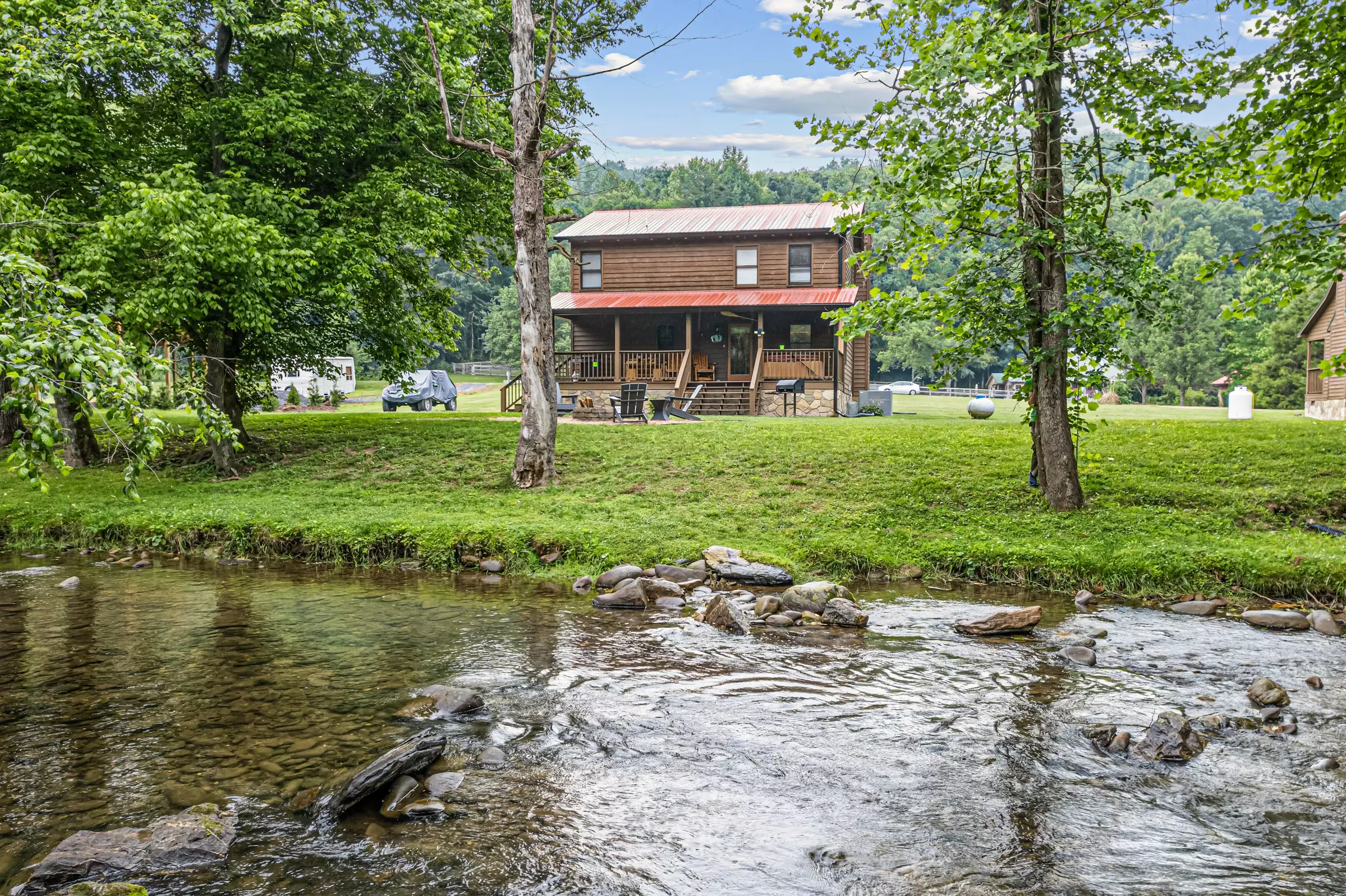 Cosby Cabin Rental - Brookside Retreat #3584 - 3 bedroom