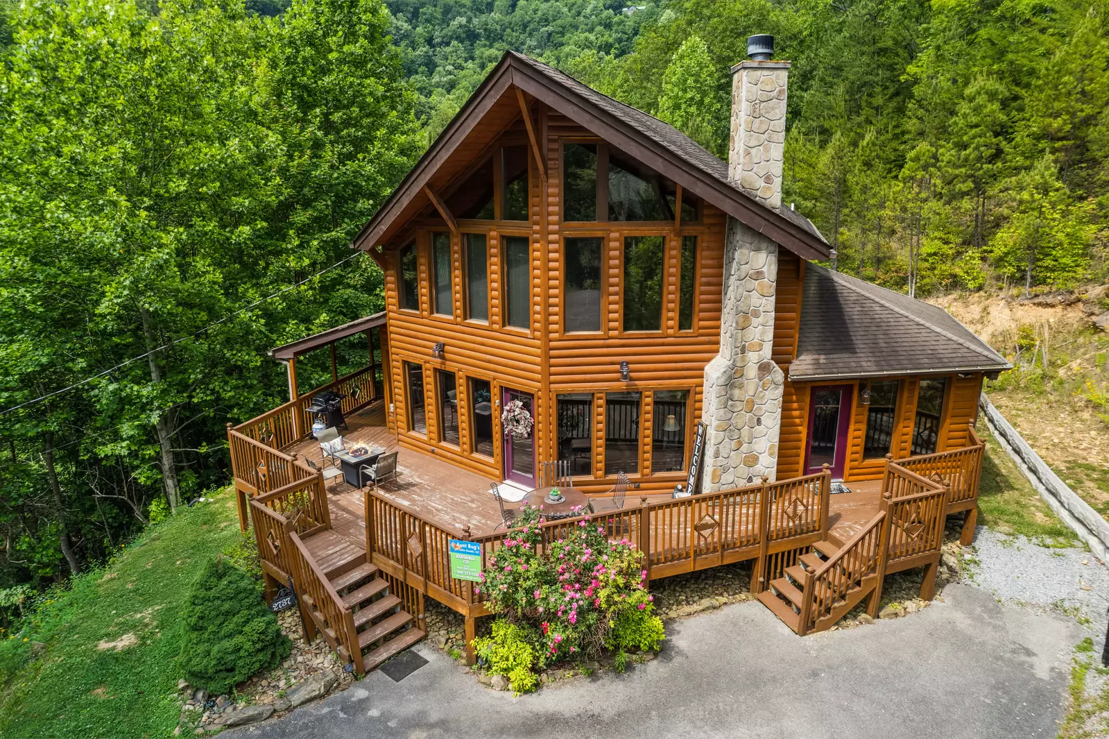 Property image, Exterior, of Mountain Music #339