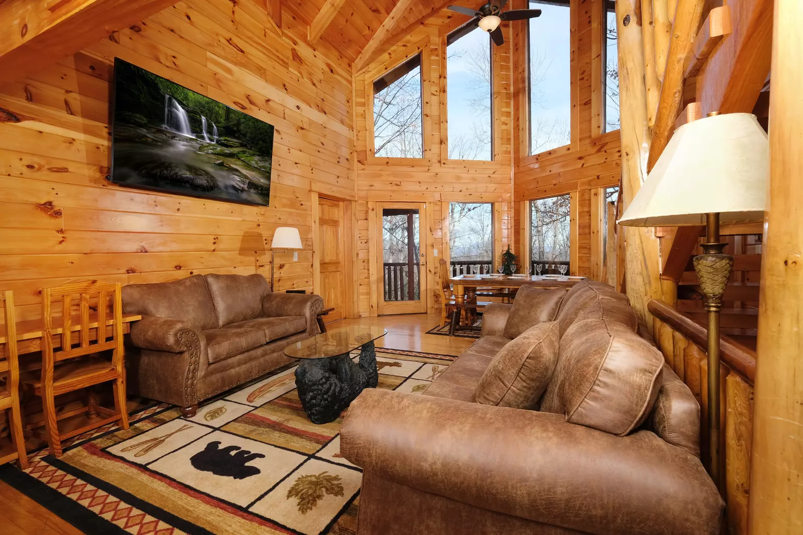 Property image, Exterior, of Smoky Treehouse Lodge  #614