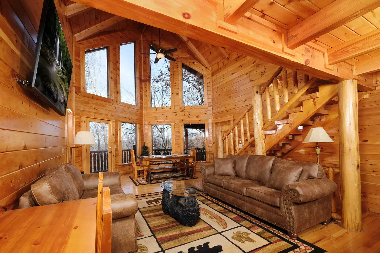 Property image, Exterior, of Smoky Treehouse Lodge  #614