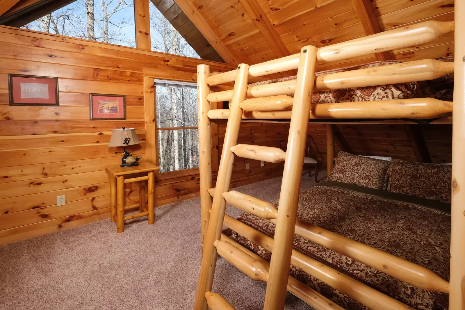 Property image, Exterior, of Smoky Treehouse Lodge  #614