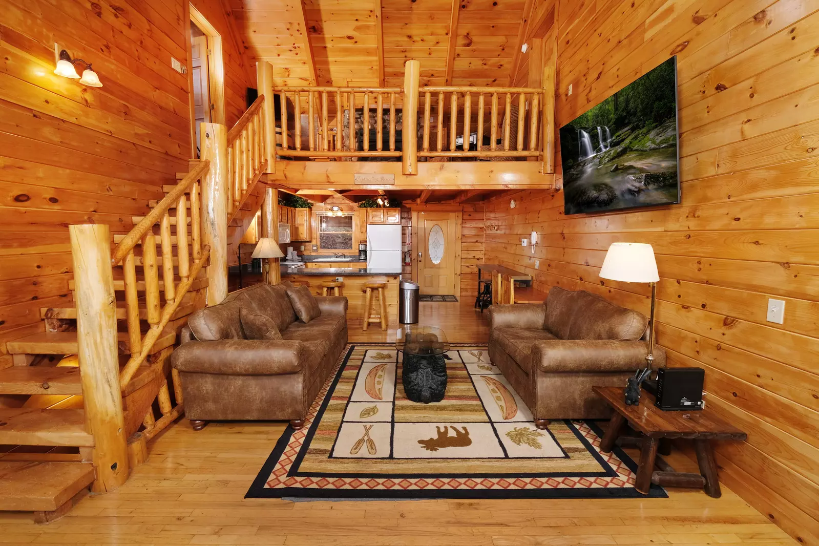 Property image, Exterior, of Smoky Treehouse Lodge  #614