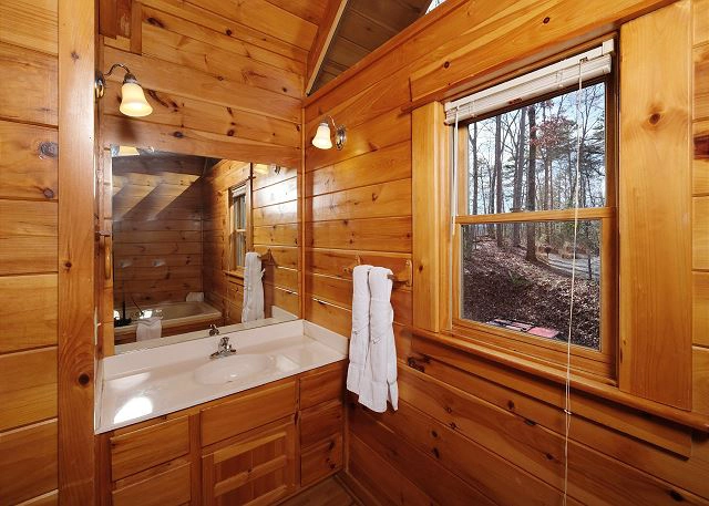 Property image, Exterior, of Smoky Treehouse Lodge  #614