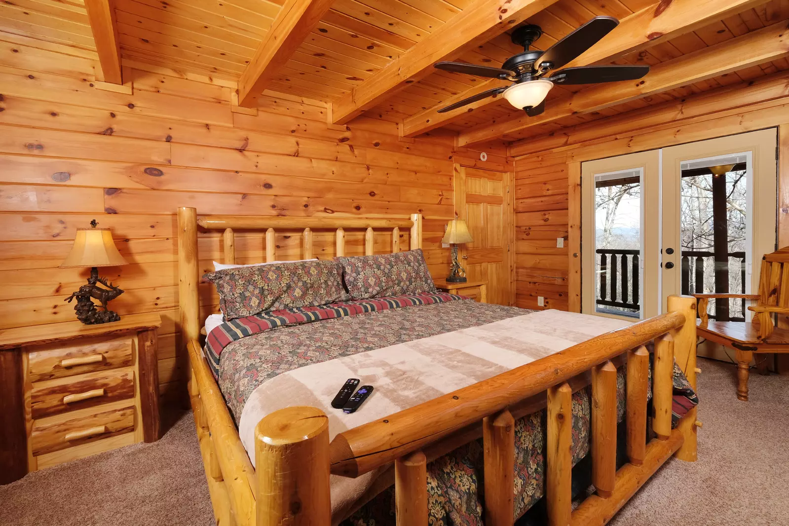 Property image, Exterior, of Smoky Treehouse Lodge  #614