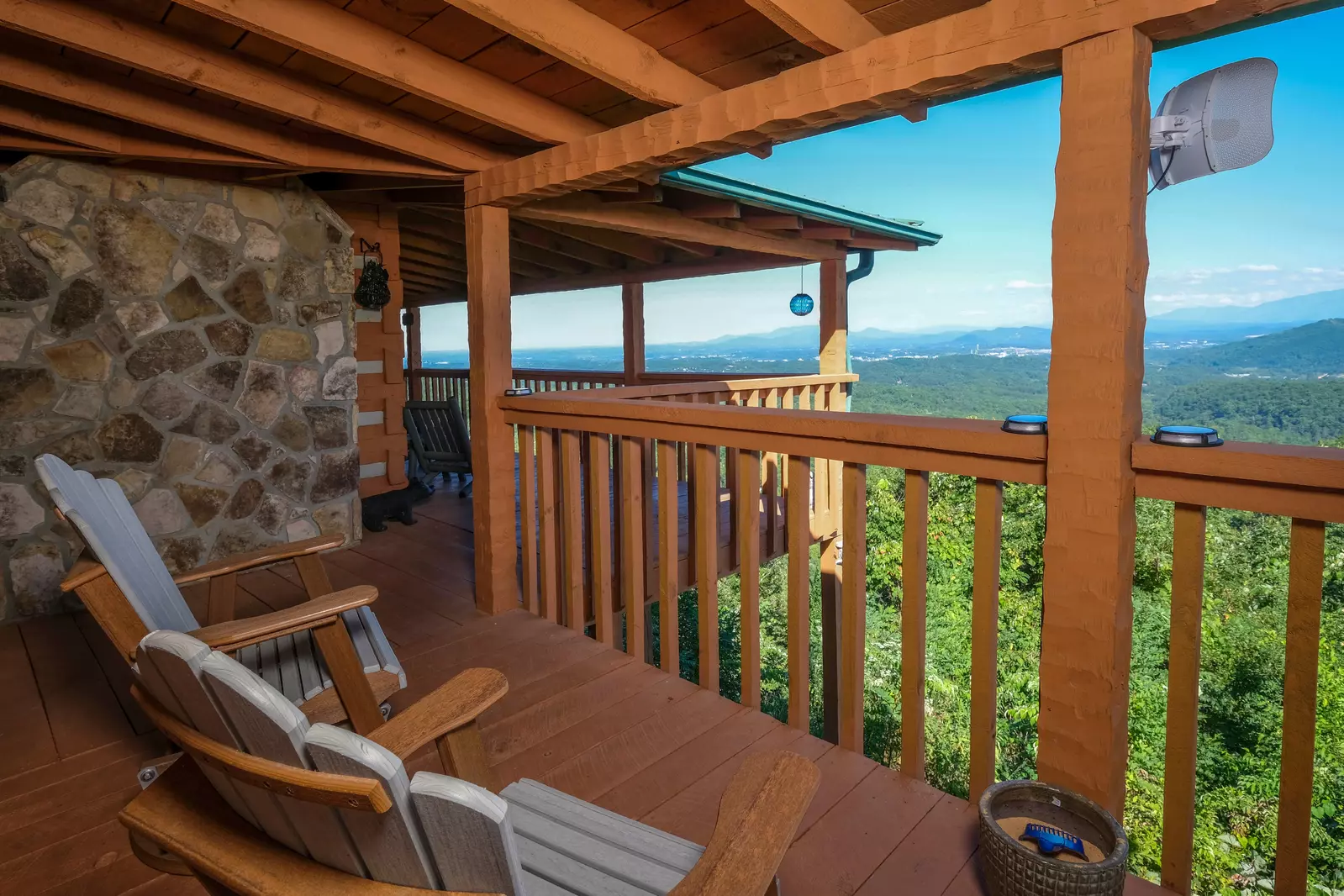 Property image, Exterior, of Cloud Nine Views #310