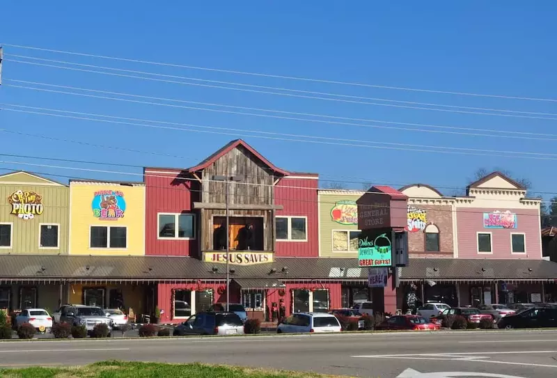 three bears general store