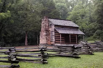 Cades Cove cabin