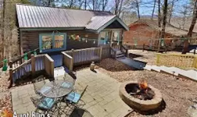 front patio at firefly hollow cabin