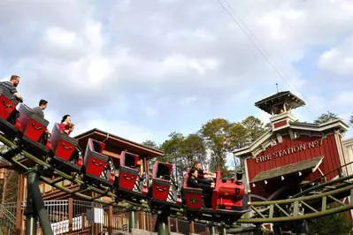 dollywood-firechaser express