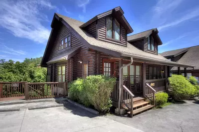 nutty nook swimming pool cabin